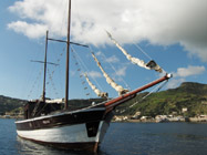 Panaria in navigazione a Lipari